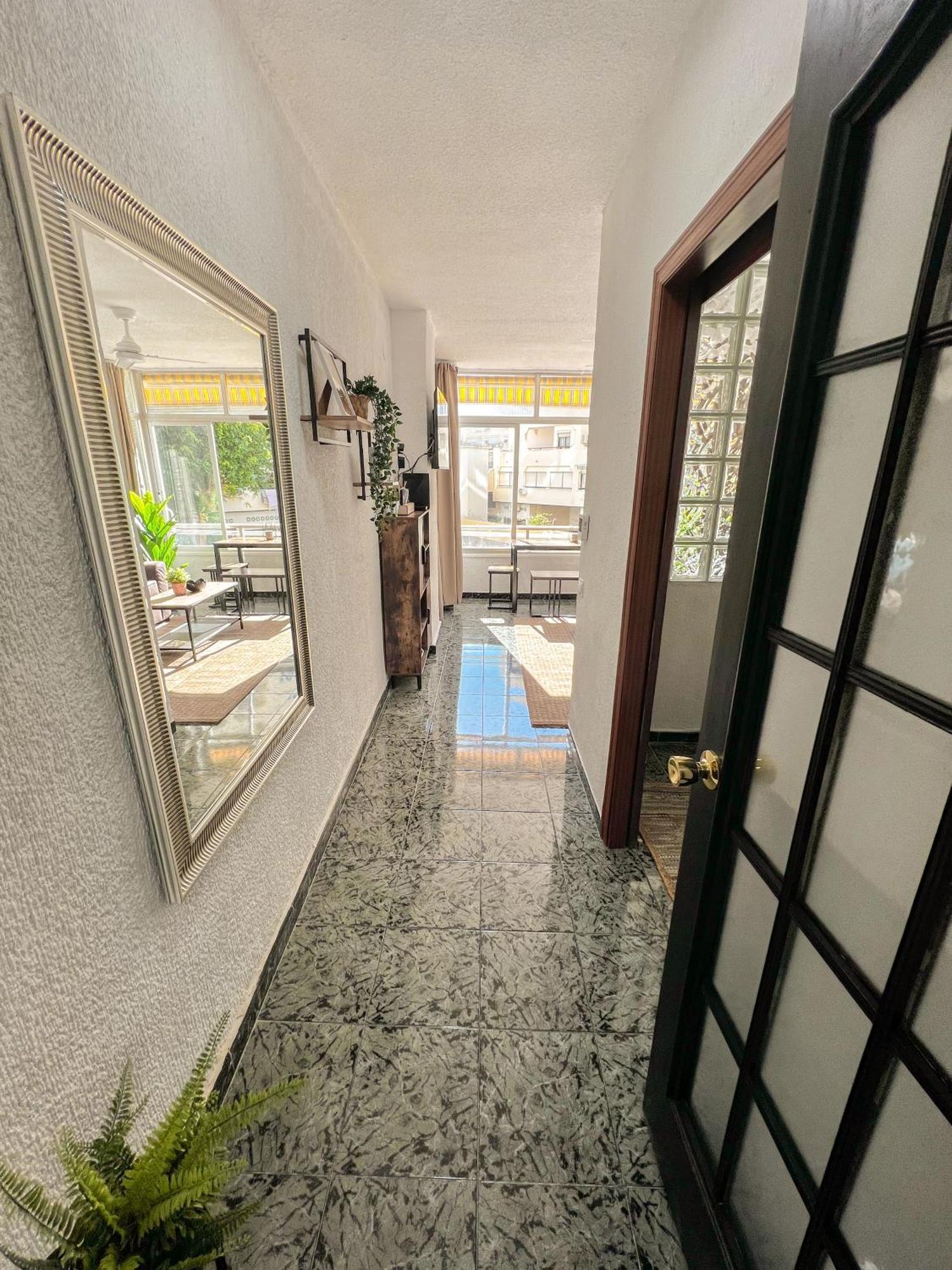 トレモリノスCozy And Bright Flat With Poolアパートメント エクステリア 写真