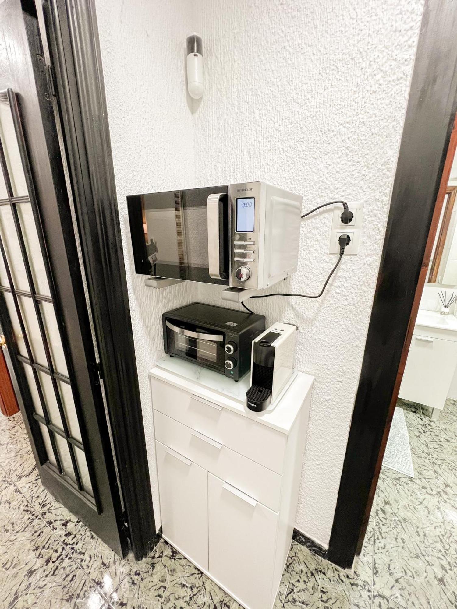 トレモリノスCozy And Bright Flat With Poolアパートメント エクステリア 写真